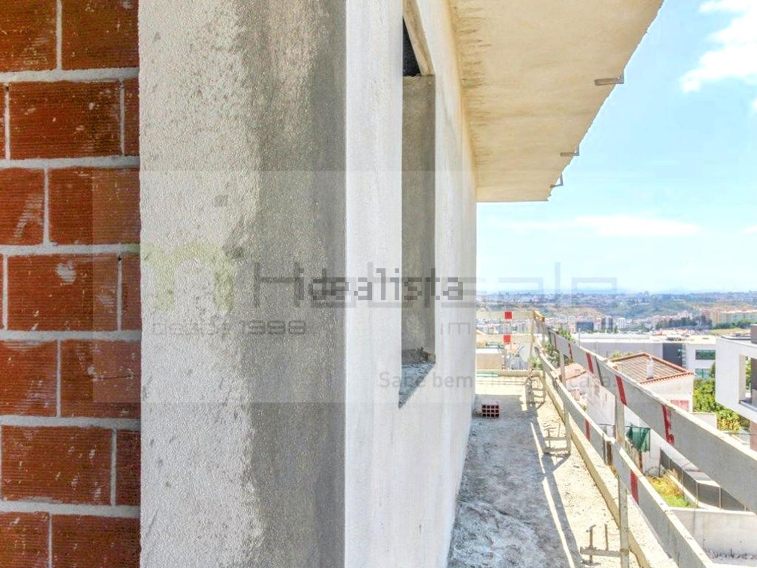 公寓 t3出售在 Santo António dos Cavaleiros e Frielas - 阳台