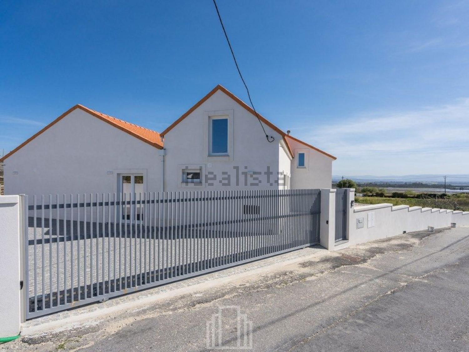 小楼房或独栋别墅出售在 Torrão do Lameiro - 外立面