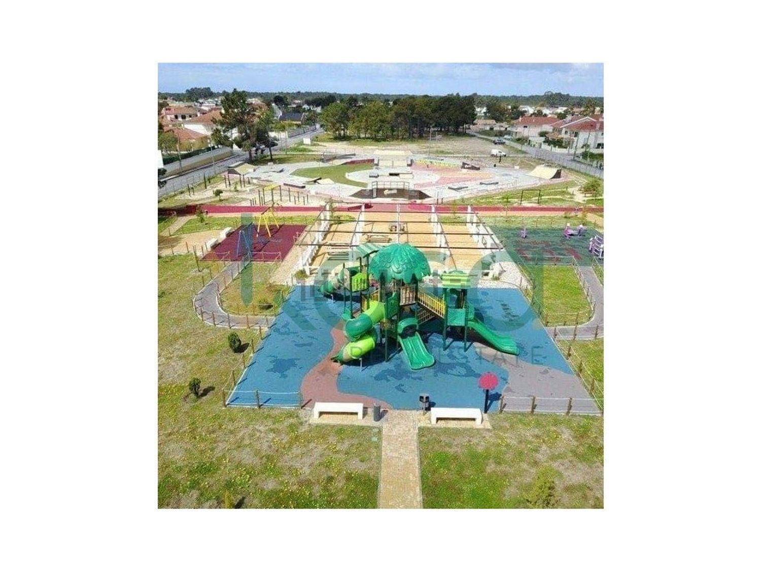 双拼别墅出售在 Quinta da Lobateira - 照片