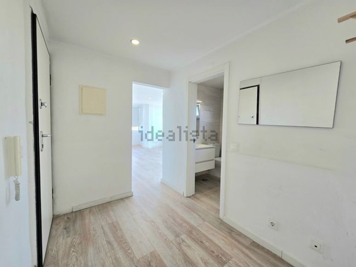 公寓 t2出售在Avenida Antero de Quental, 73 - 前厅