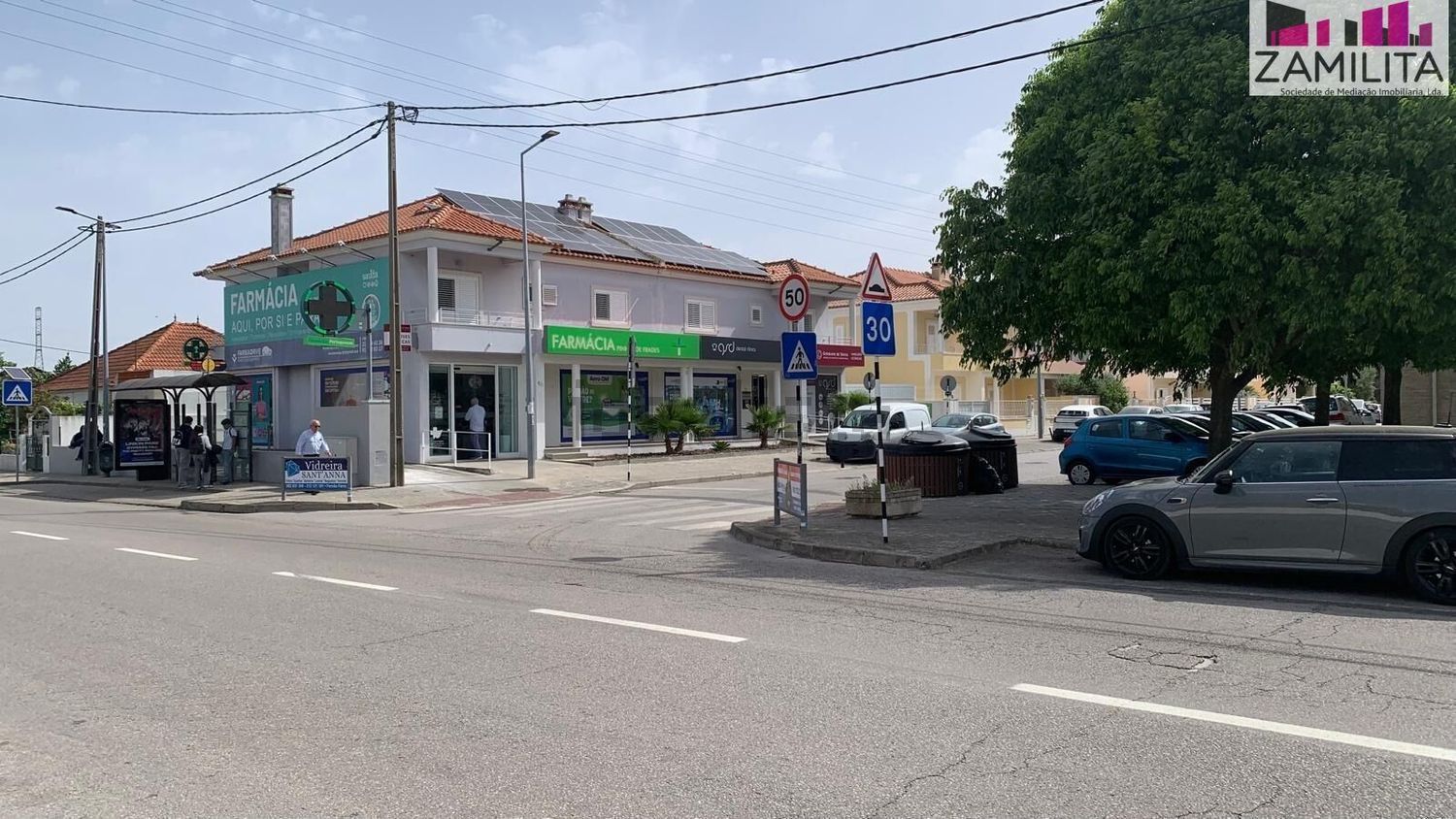 公寓 t3出售在Avenida 25 de Abril, 31 - 周边