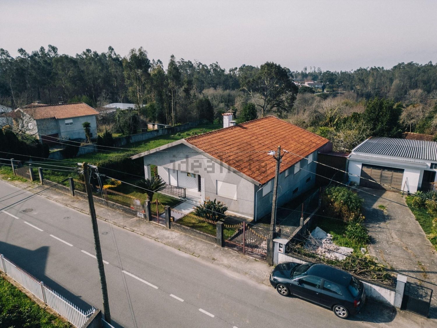 小楼房或别墅出售在 São Miguel de Souto - 外立面