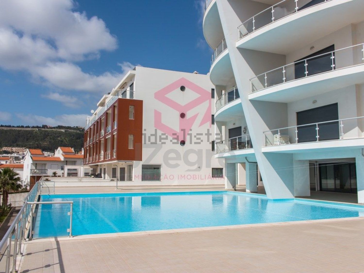 公寓 t3出售在Rua Varandas para o Mar, 19 - 游泳池