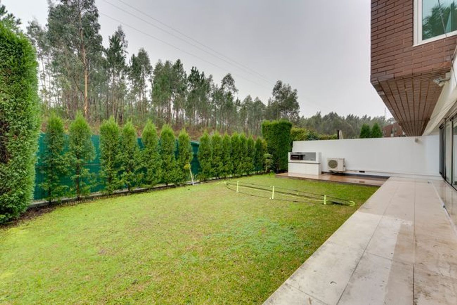 双拼别墅出售在Rua Manuel Maria Barbosa du Bocage s/n - 花园