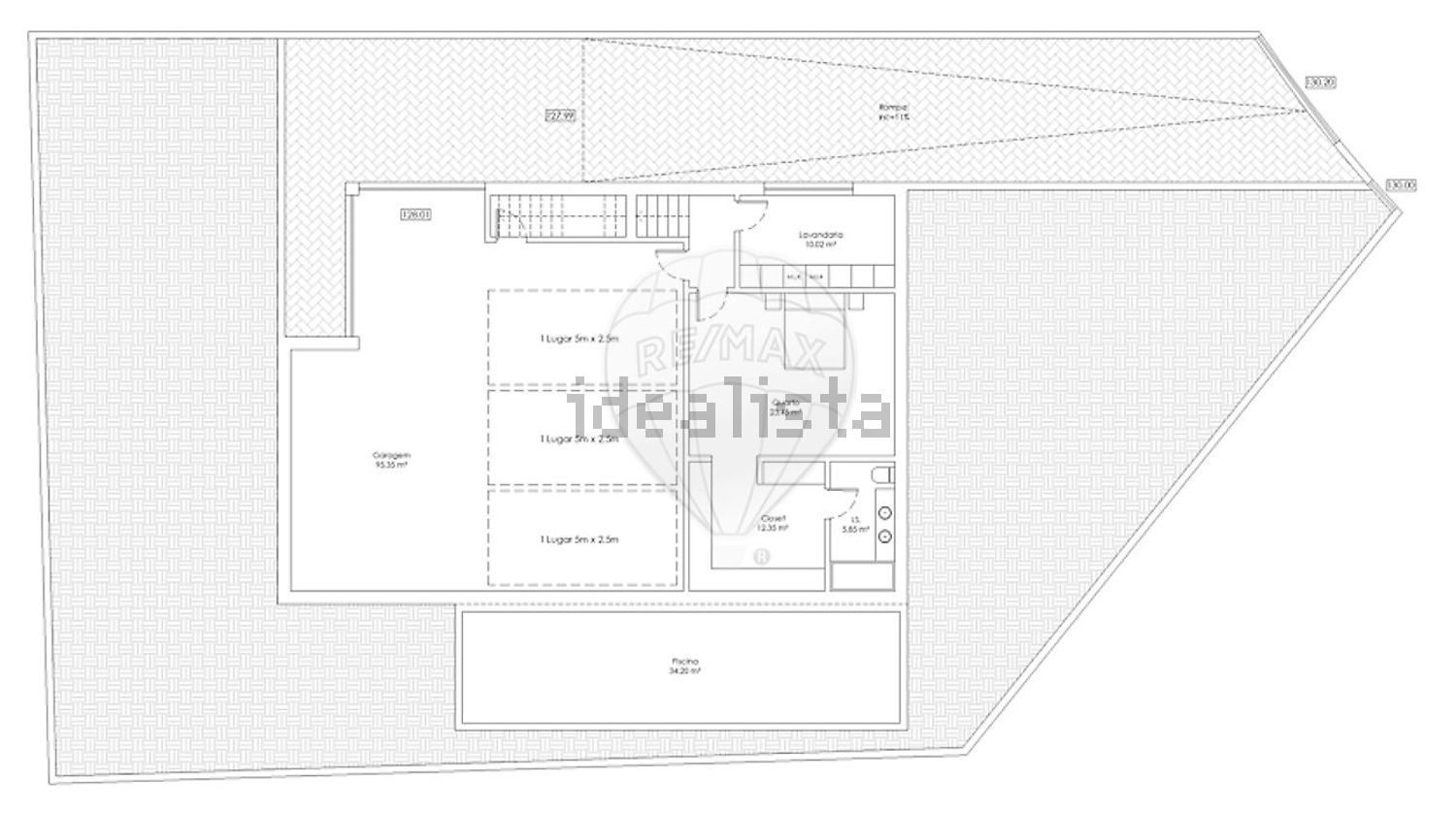 小楼房或独栋别墅出售在Avenida de Santa Isabel - 平面图