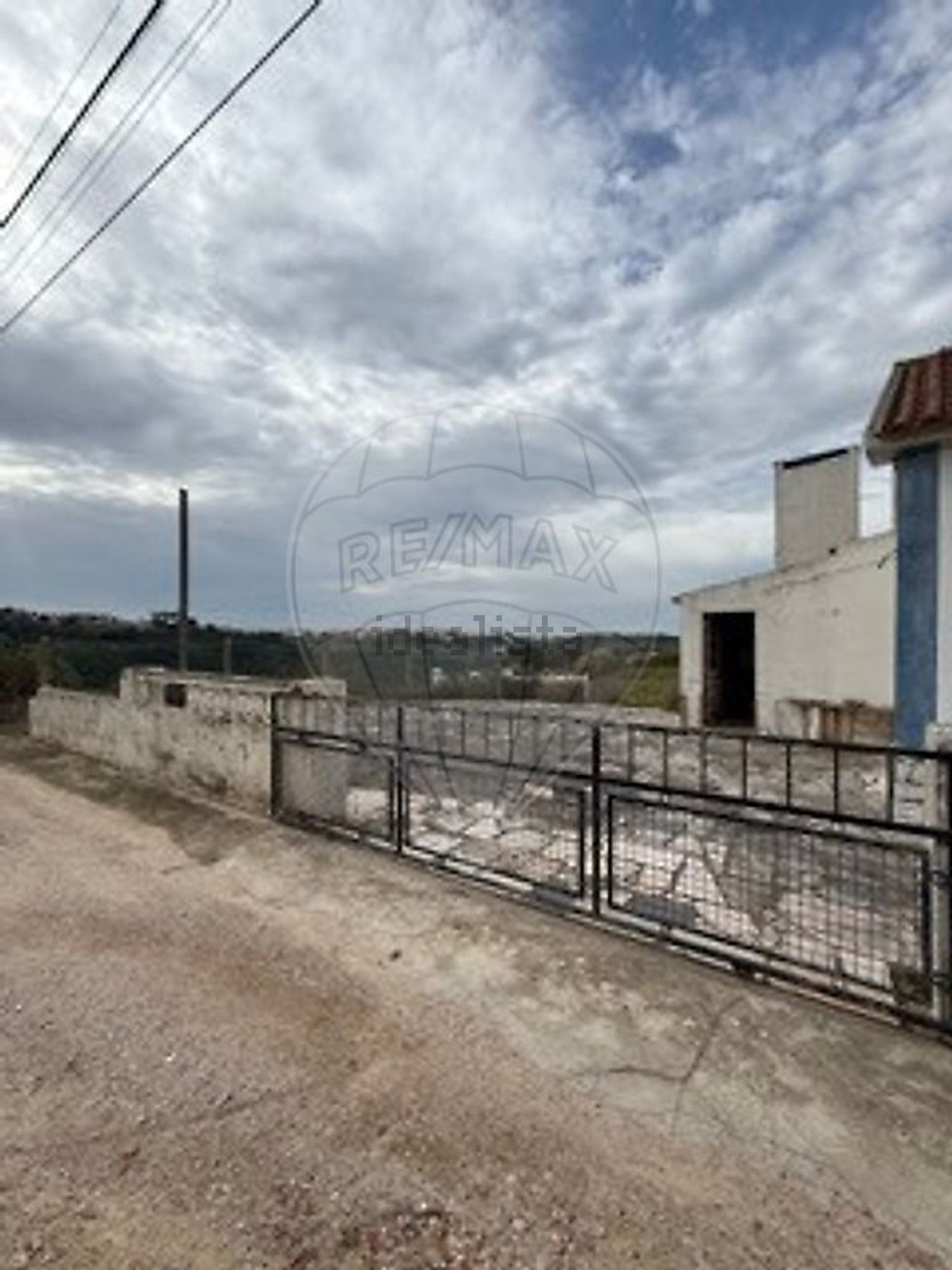 小楼房或独栋别墅出售在 Casal da Serra - 外立面