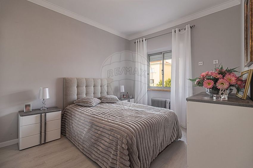 公寓 t2出售在Praça Padre Eduardo Ferreira do Amaral