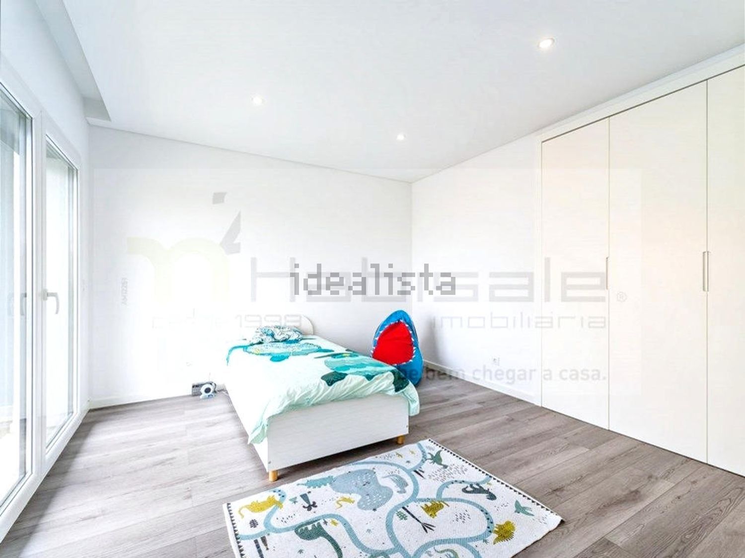 小楼房或独栋别墅出售在Rua 20, 17 - 卧室