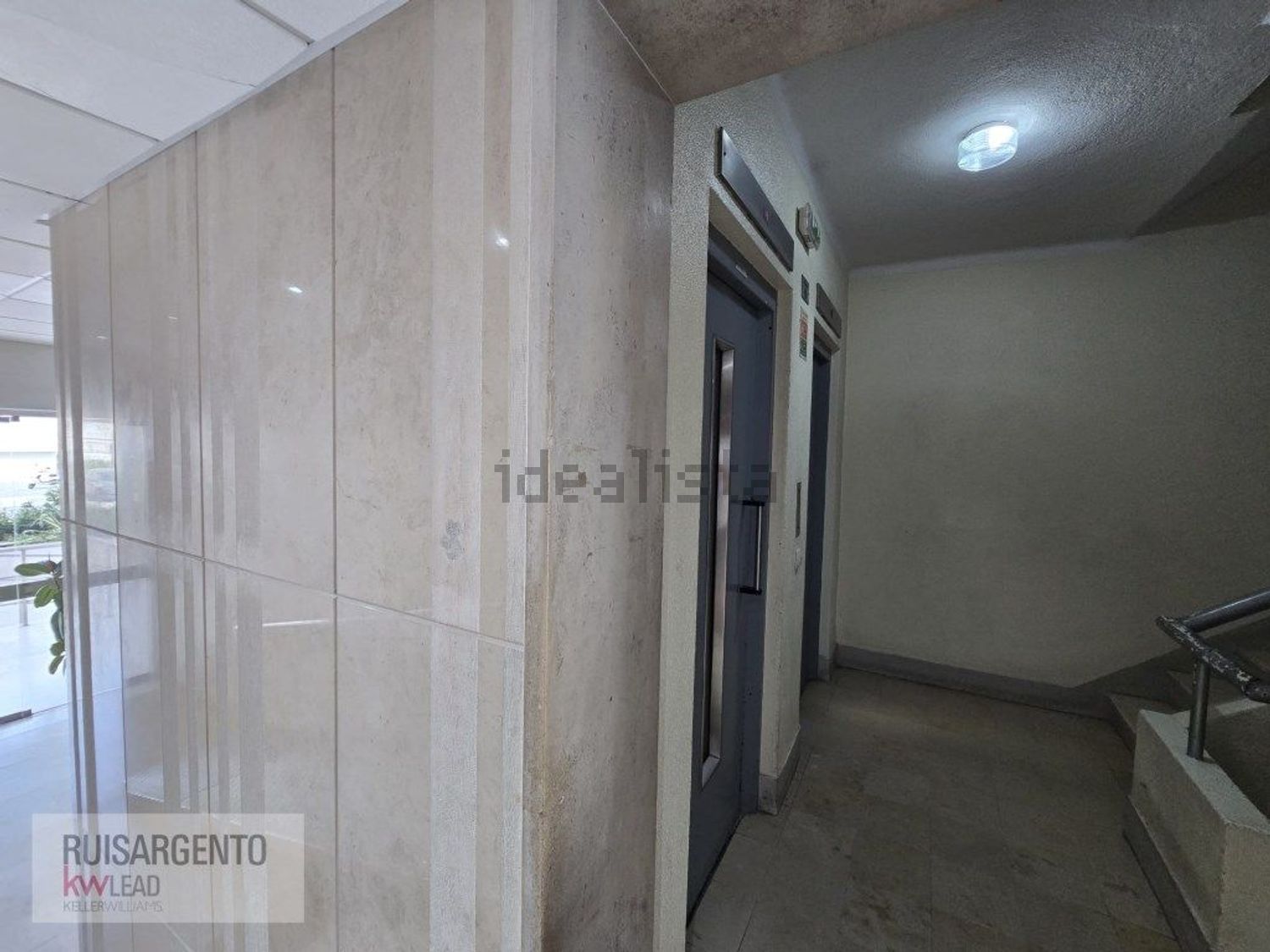 公寓 t3出售在Avenida Dom Vicente Afonso Valente - 过道