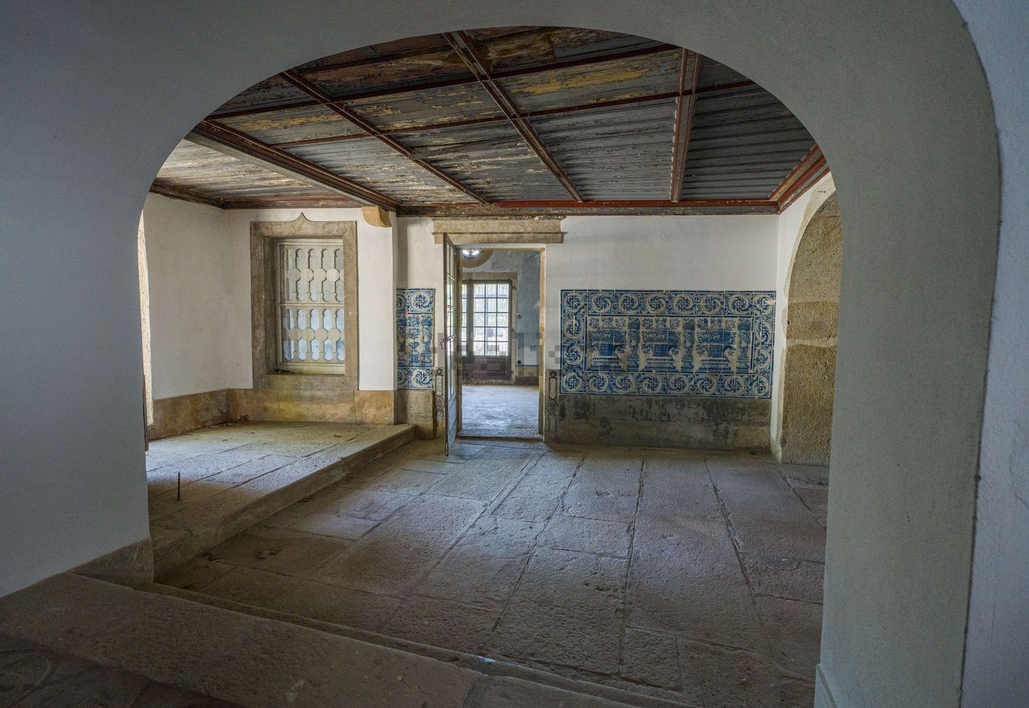 小楼房或独栋别墅出售在 Centro de Oliveira de Azeméis - 过道