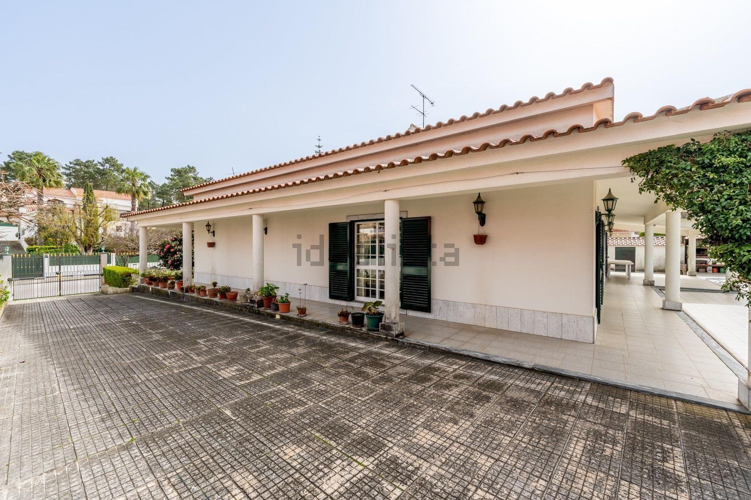 小楼房或独栋别墅出售在Avenida Pinhal do Caldas, 42 - 外立面