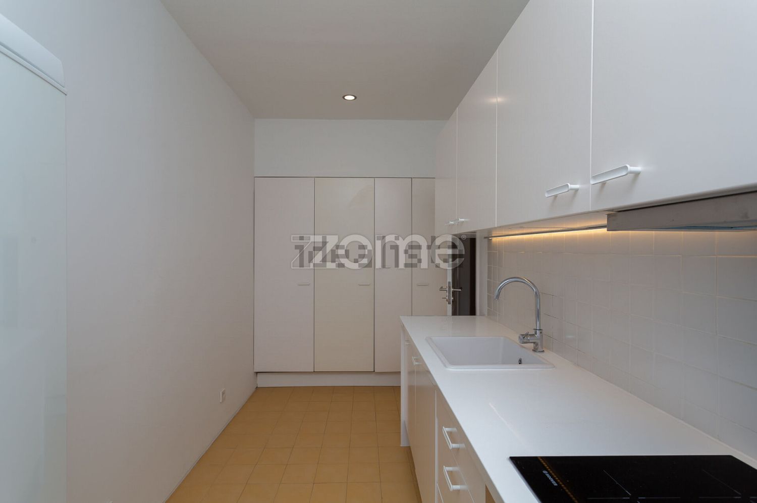 出租公寓 t2在Rua Viana da Mota, 24 - 厨房