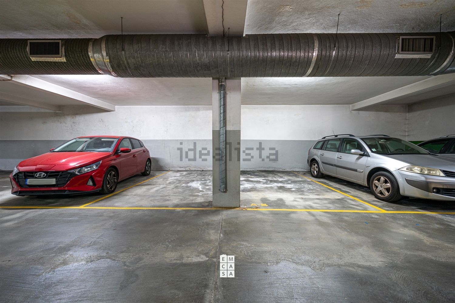 公寓 t3出售在 Centro de Oliveira de Azeméis - 停车位