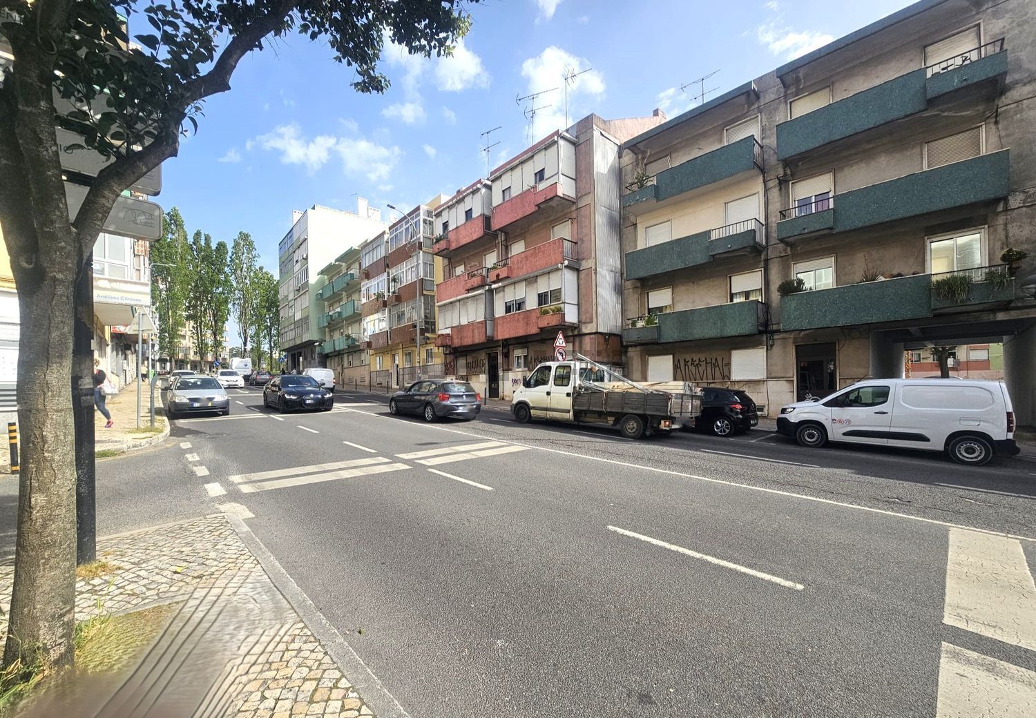 公寓 t3出售在Avenida Comandante Luís António da Silva, 16 - 外立面