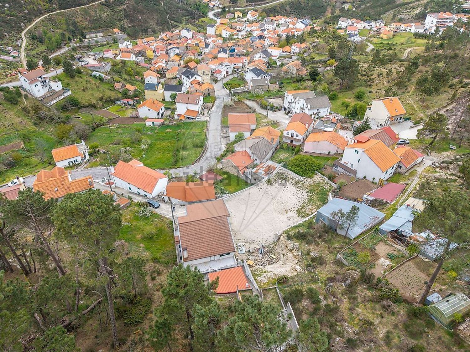小楼房或独栋别墅出售在 Casa da Fonte - 照片