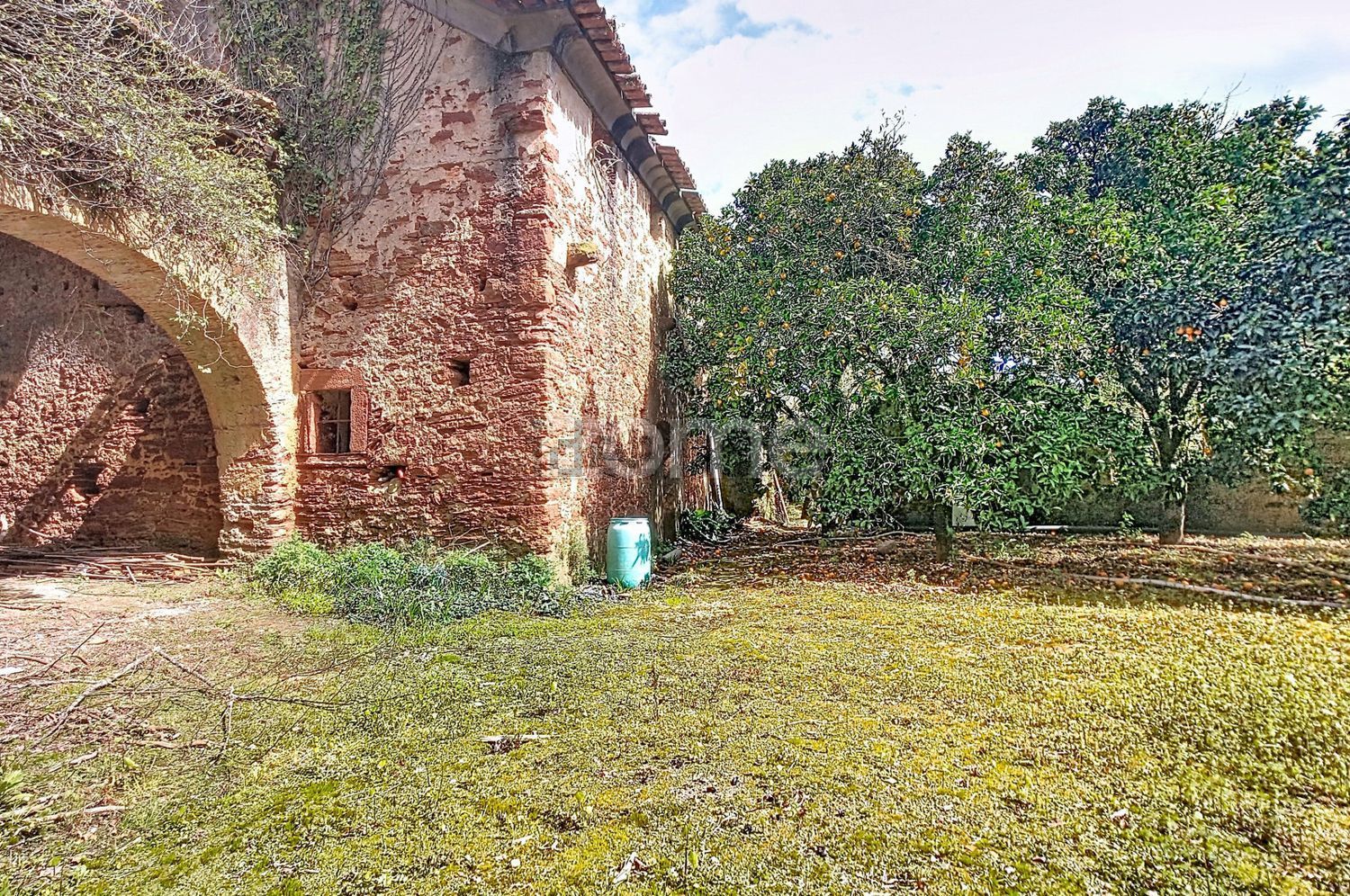 小楼房或独栋别墅出售在 Requeixo - Nossa Senhora de Fátima - Nariz - 详情