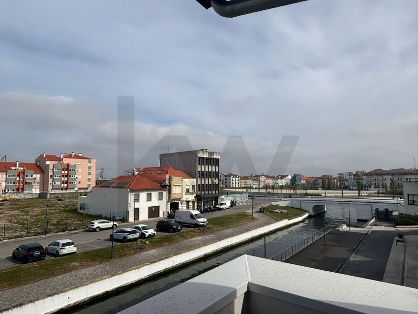 公寓 t2出售在Largo do Conselheiro Queiroz, 28