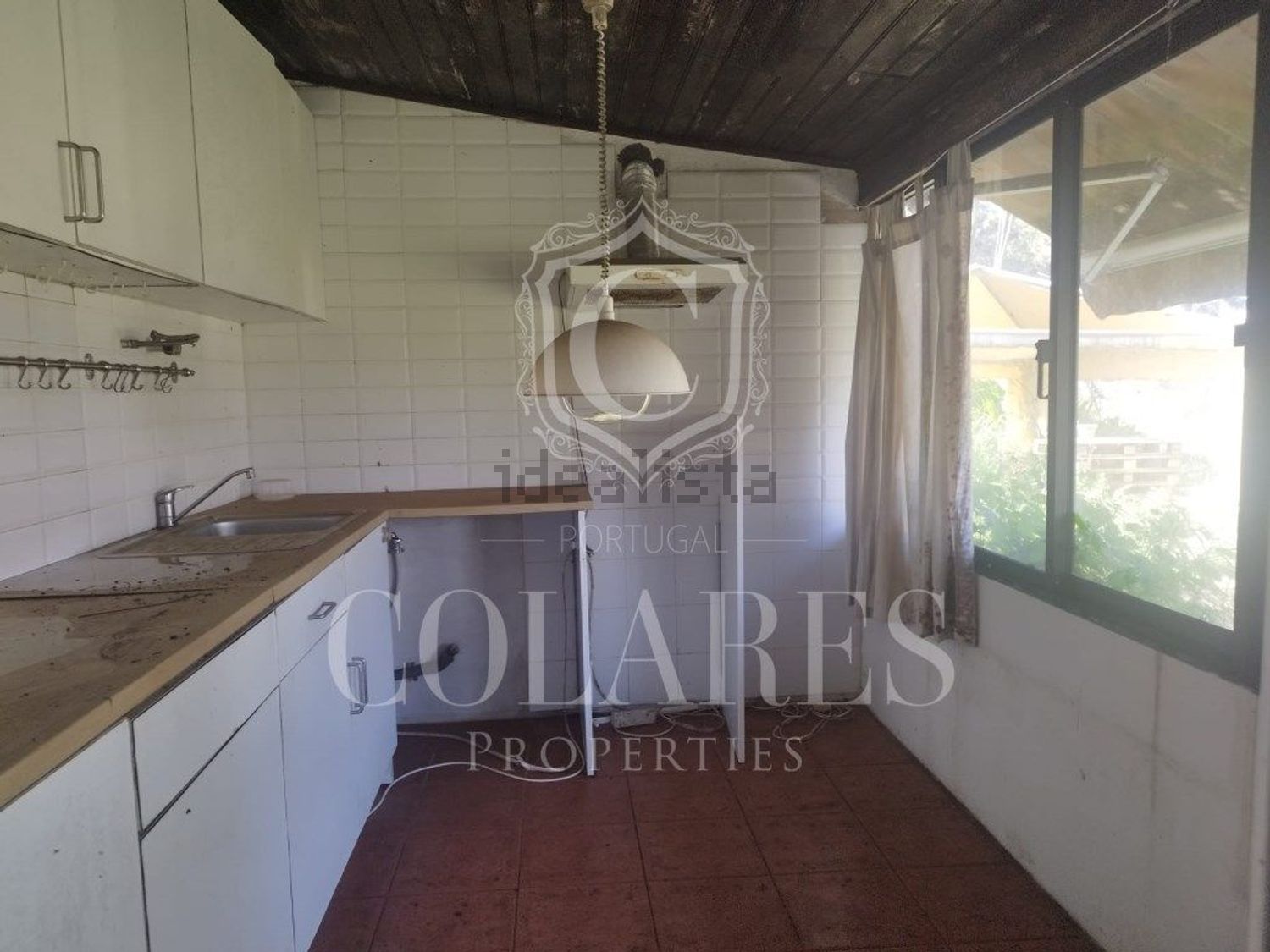 小楼房或独栋别墅出售在 Vila de Colares - Mucifal - 厨房