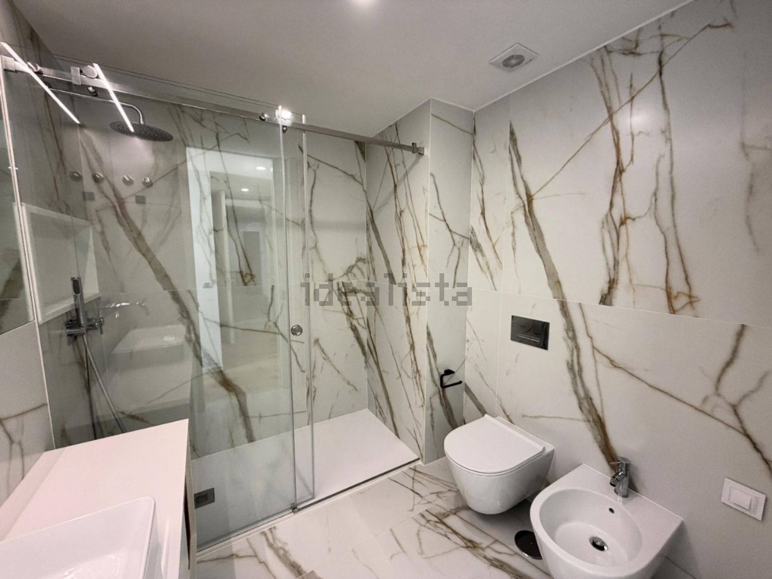 公寓 t2出售在Rua Dom Carlos I - 卫生间