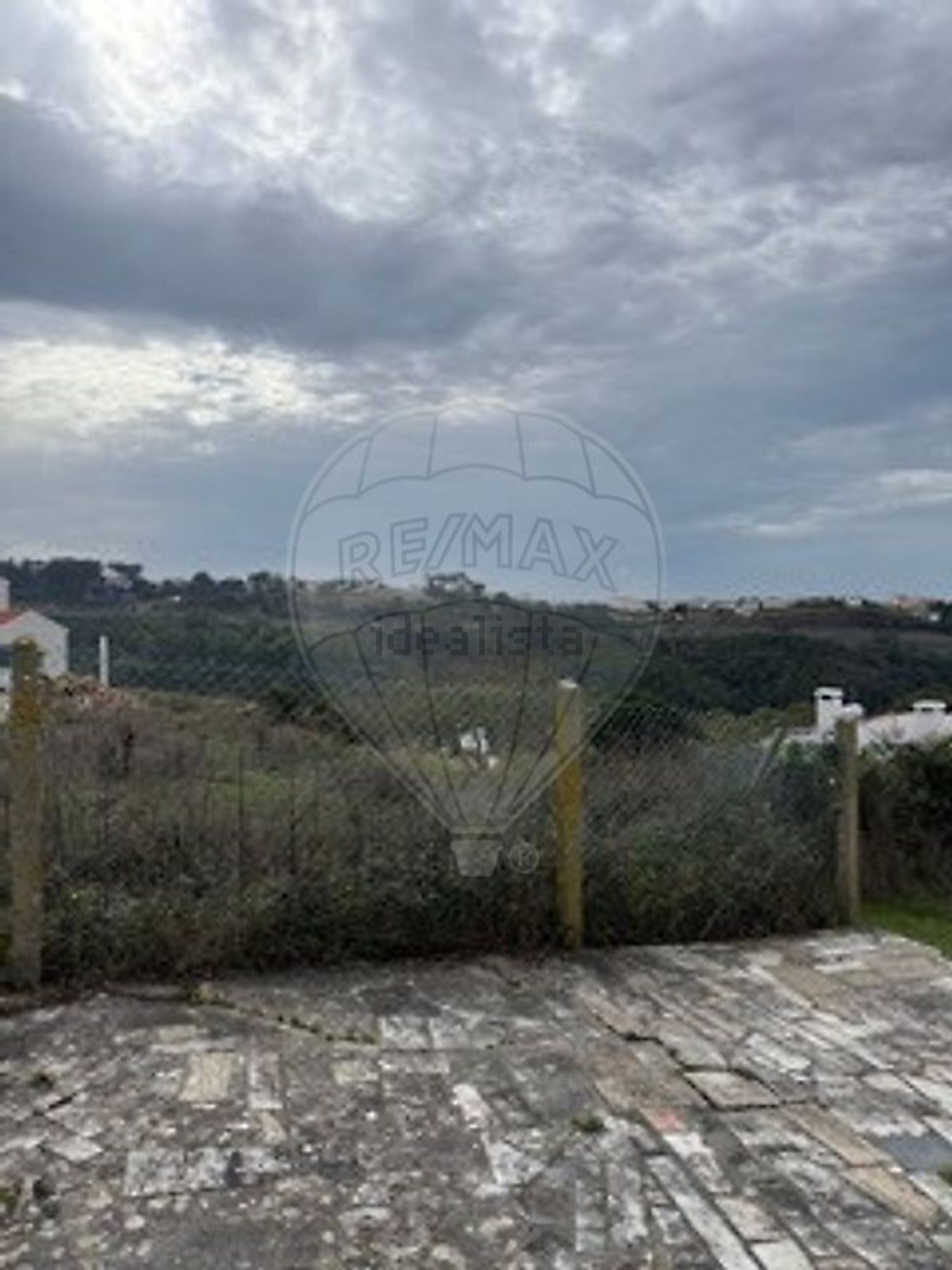 小楼房或独栋别墅出售在 Casal da Serra - 视线