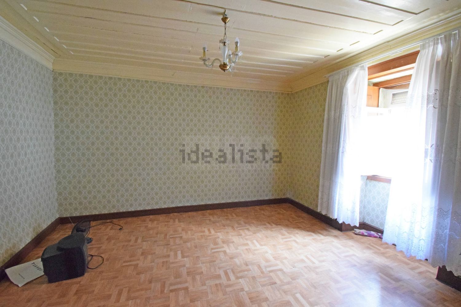 小楼房或独栋别墅出售在 Fundão - Valverde - Donas - Aldeia de Joanes - Aldeia Nova do Cabo - 停车位