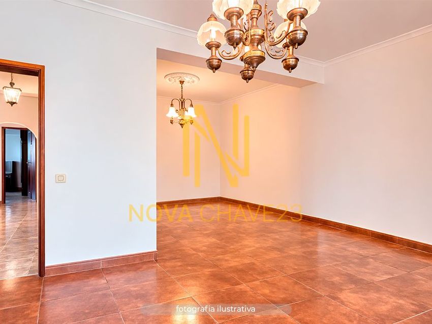 公寓 t2出售在Rua Camilo Castelo Branco, 10