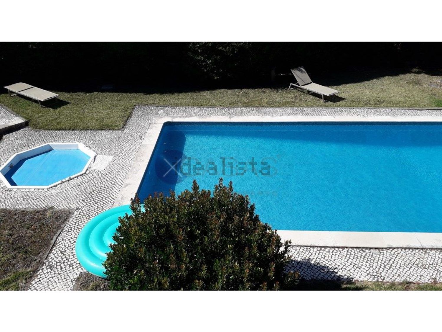 出租小楼房或独栋别墅在 Parque de Palmela - Ribeira das Vinhas - 游泳池