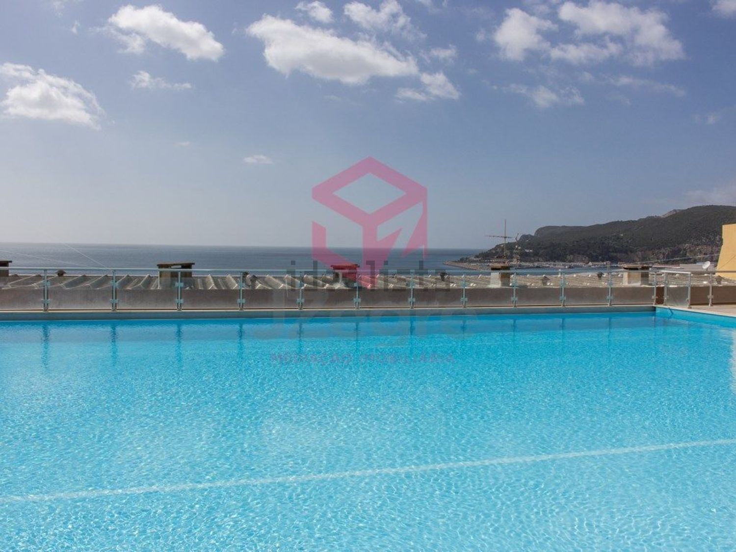 公寓 t3出售在Rua Varandas para o Mar, 19 - 游泳池