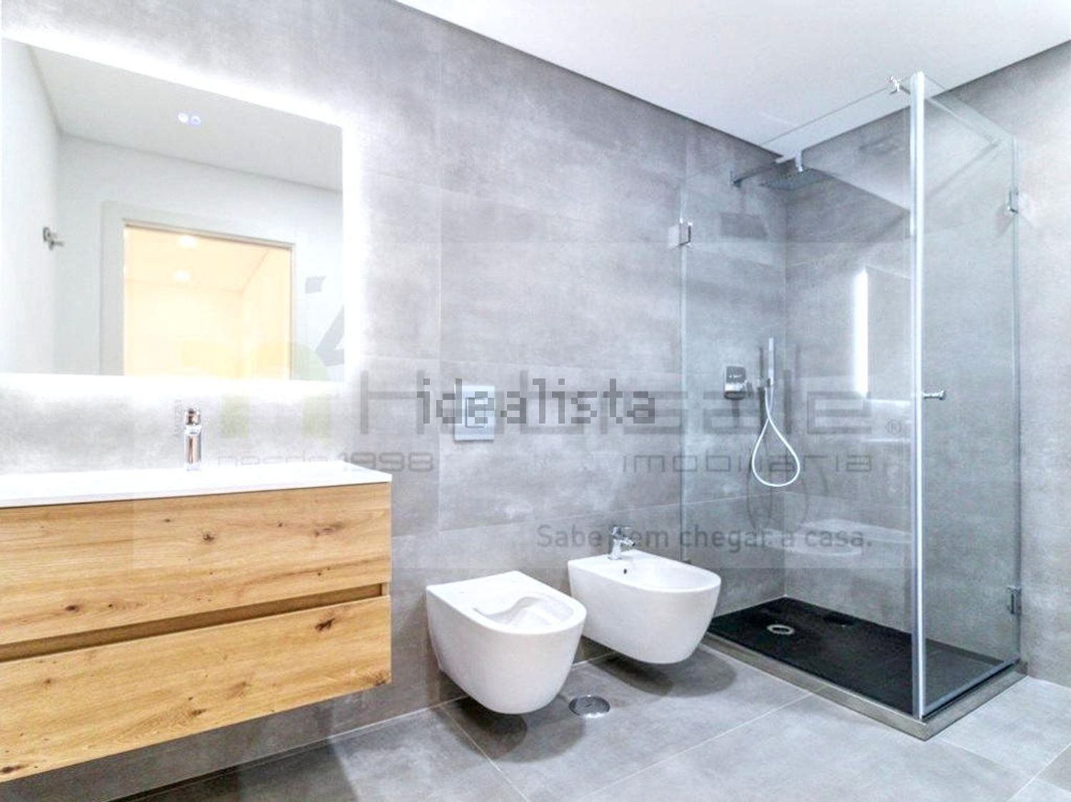 公寓 t3出售在 Santo António dos Cavaleiros e Frielas - 卫生间