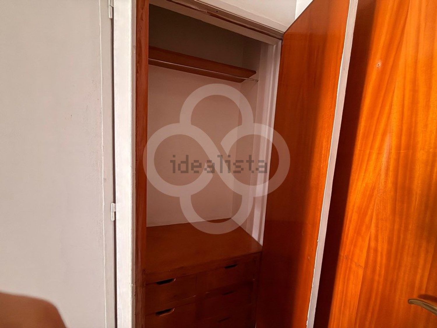 出租公寓 t2在Rua da Fonte dos Passarinhos, 28 a - 试衣间