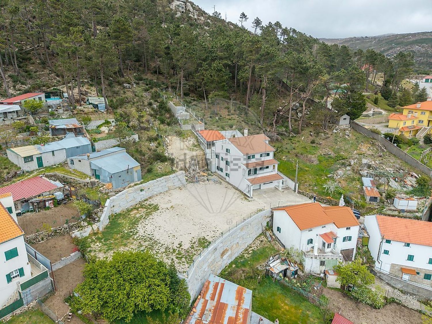 小楼房或独栋别墅出售在 Casa da Fonte - 游泳池