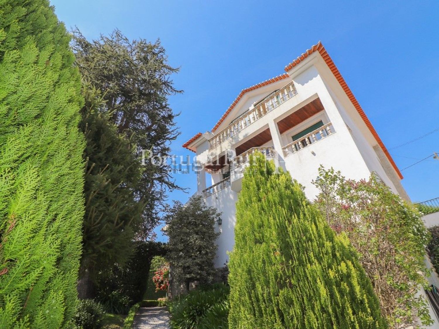 小楼房或独栋别墅出售在Rua da Quinta do Sol - 外立面