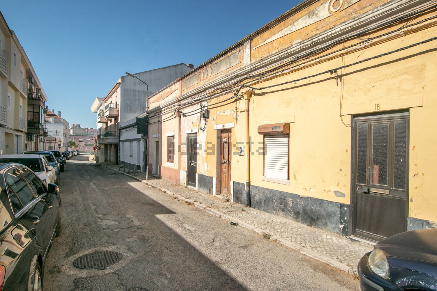 小楼房或独栋别墅出售在Rua Cesário Verde, 12 - 视线