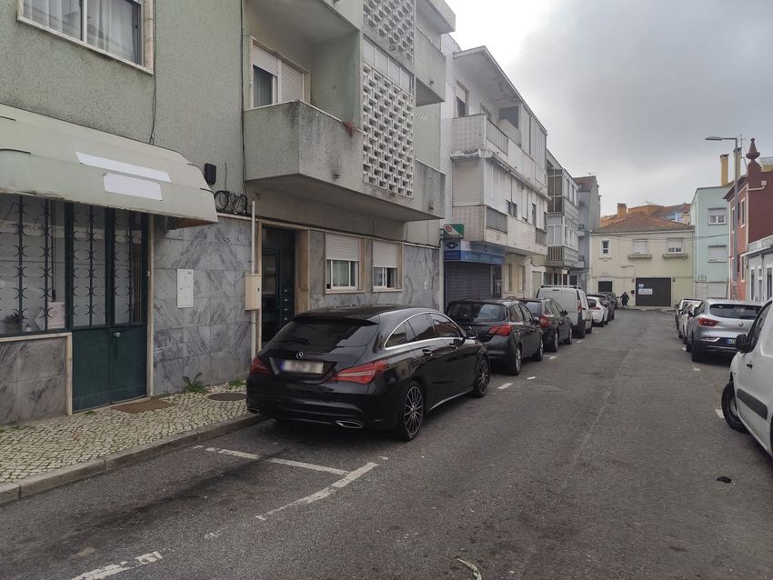 公寓 t1出售在Rua Carlos Amaro de Matos, 2700 -162