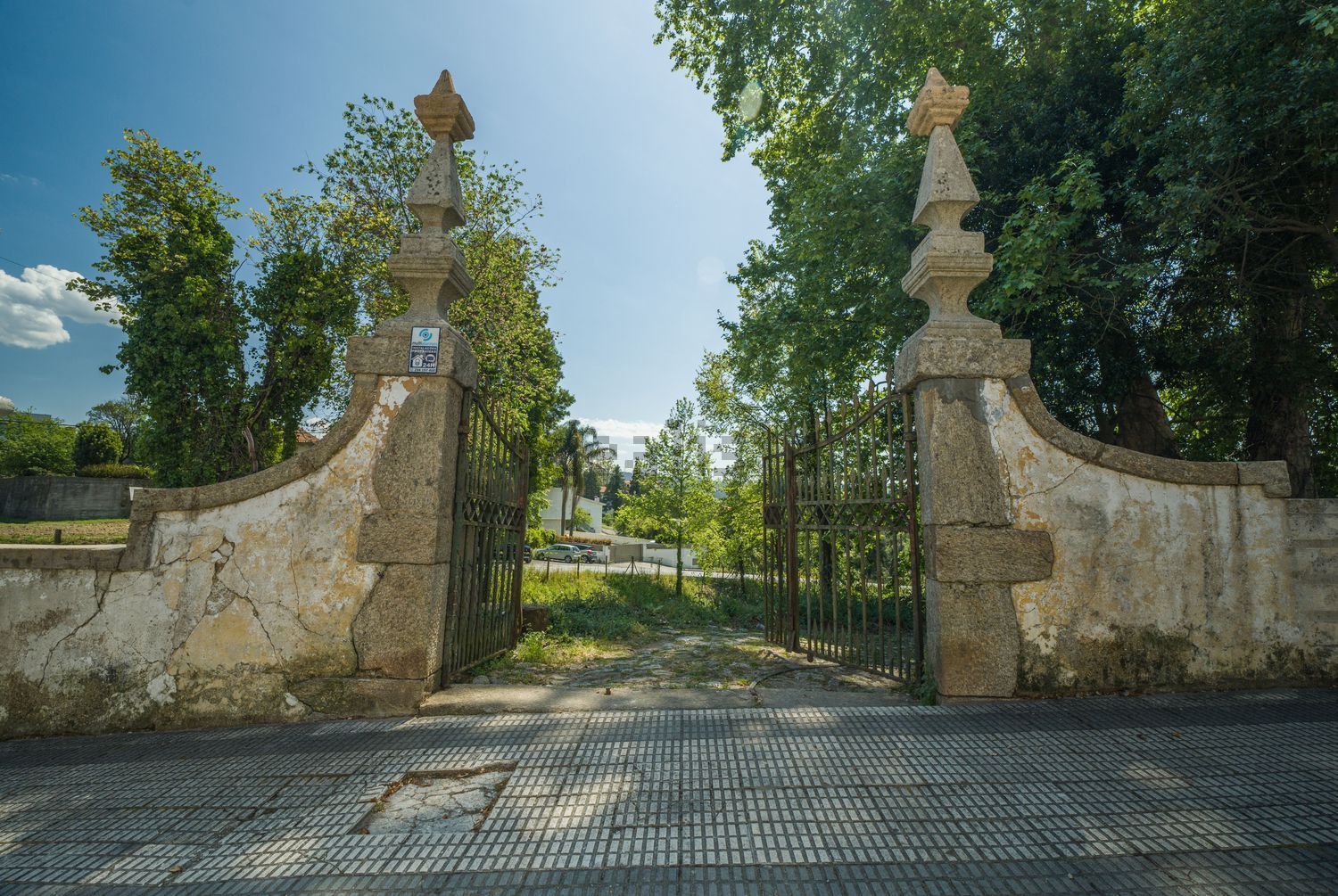 小楼房或独栋别墅出售在 Centro de Oliveira de Azeméis - 花园
