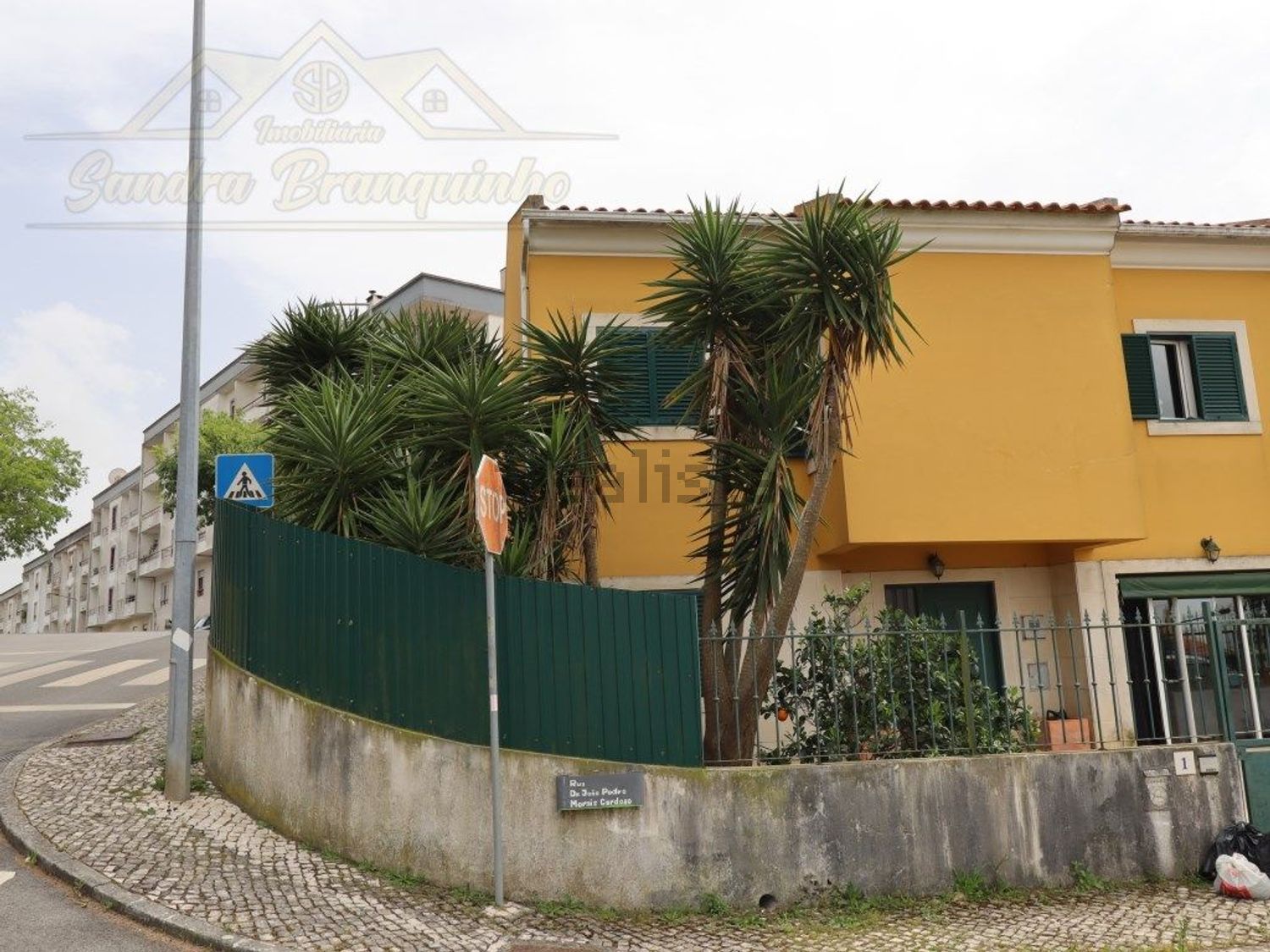 小楼房或独栋别墅出售在Rua Doutor João Pedro Morais Cardoso - 外立面