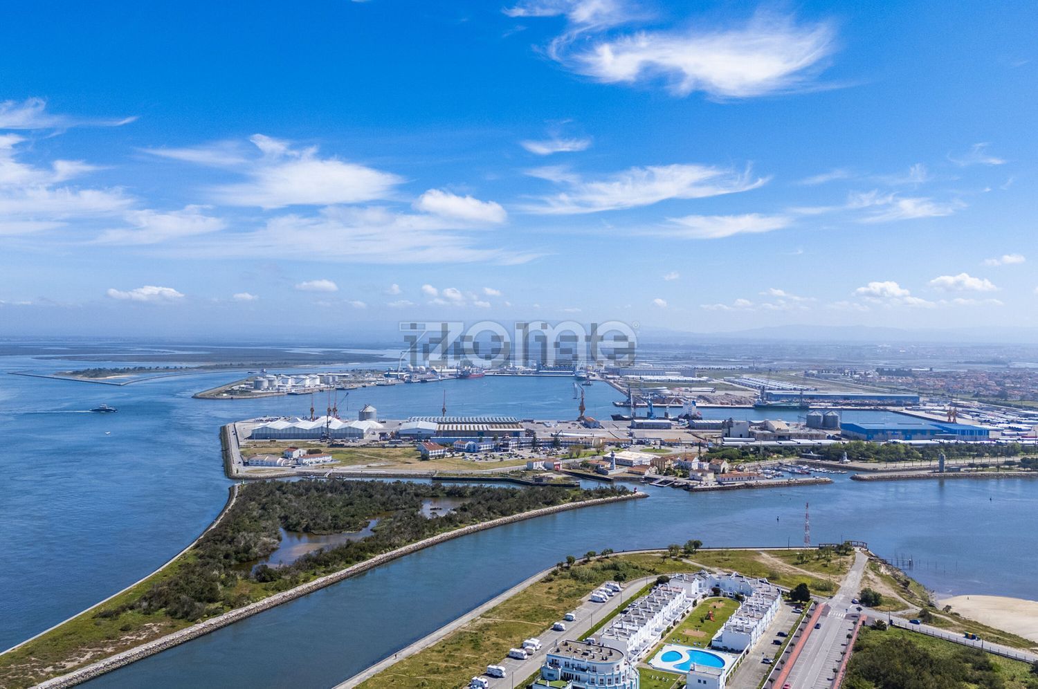 公寓 t1出售在Rua da Praia, 49 - 详情