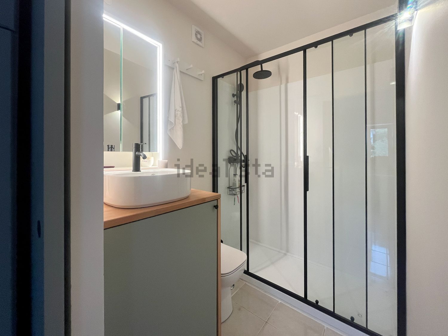 公寓 t2出售在Rua Conde Castro Guimarães, 55 - 办公室