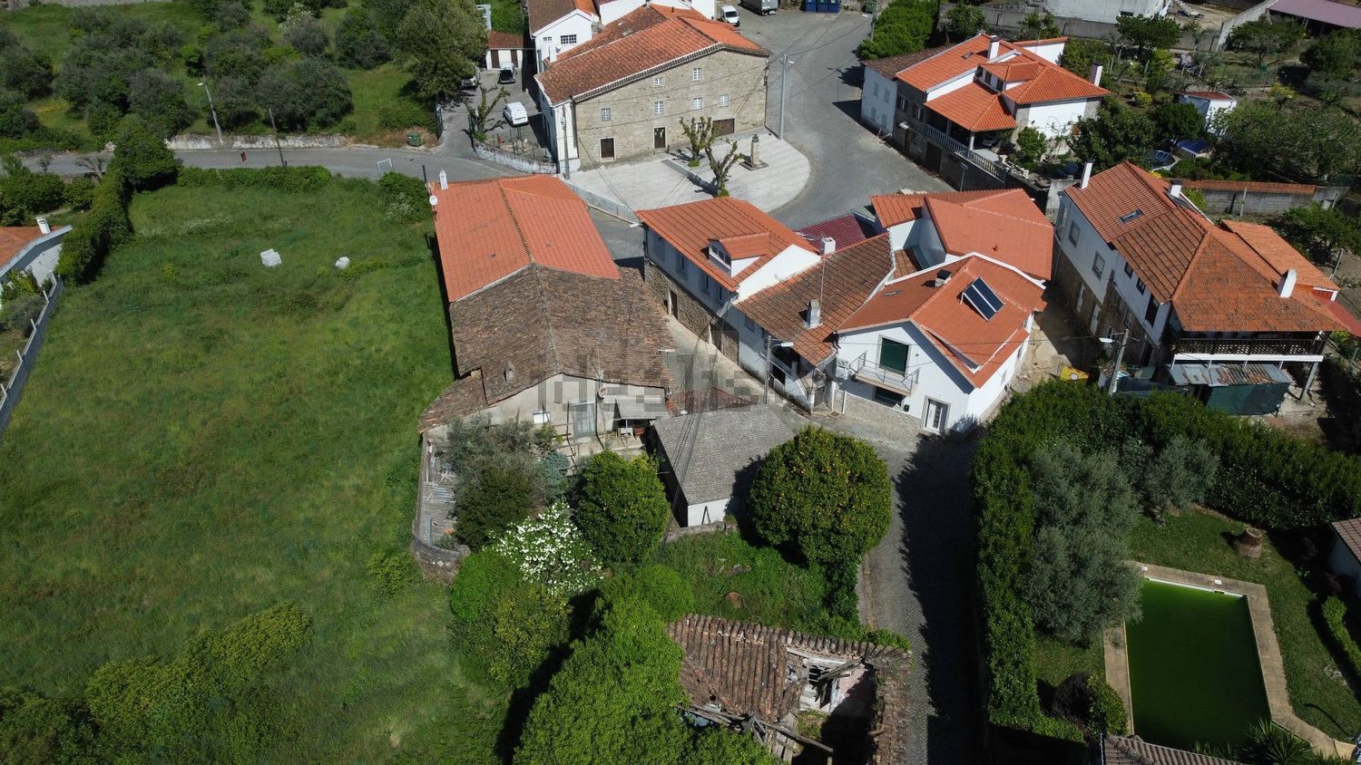 小楼房或独栋别墅出售在 Fundão - Valverde - Donas - Aldeia de Joanes - Aldeia Nova do Cabo - 花园