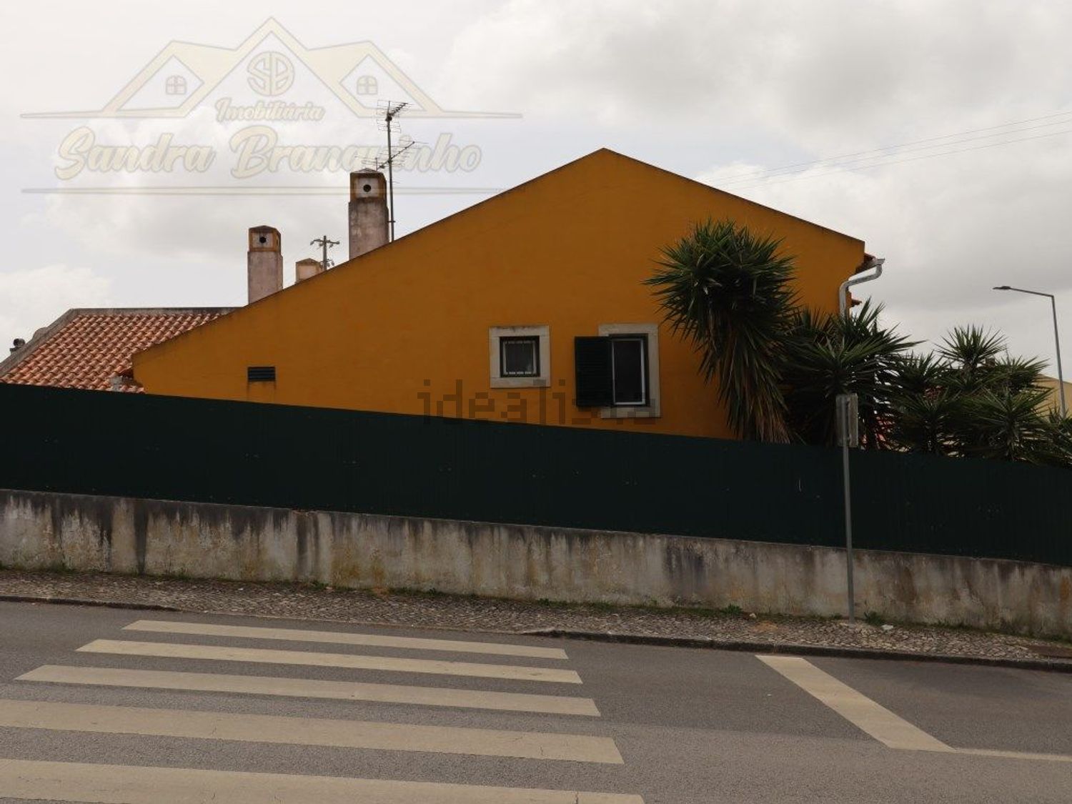 小楼房或独栋别墅出售在Rua Doutor João Pedro Morais Cardoso - 外立面
