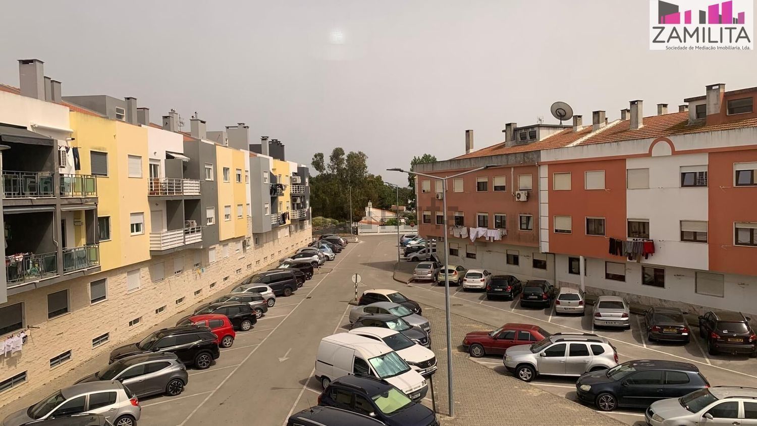 公寓 t3出售在Avenida 25 de Abril, 31 - 周边