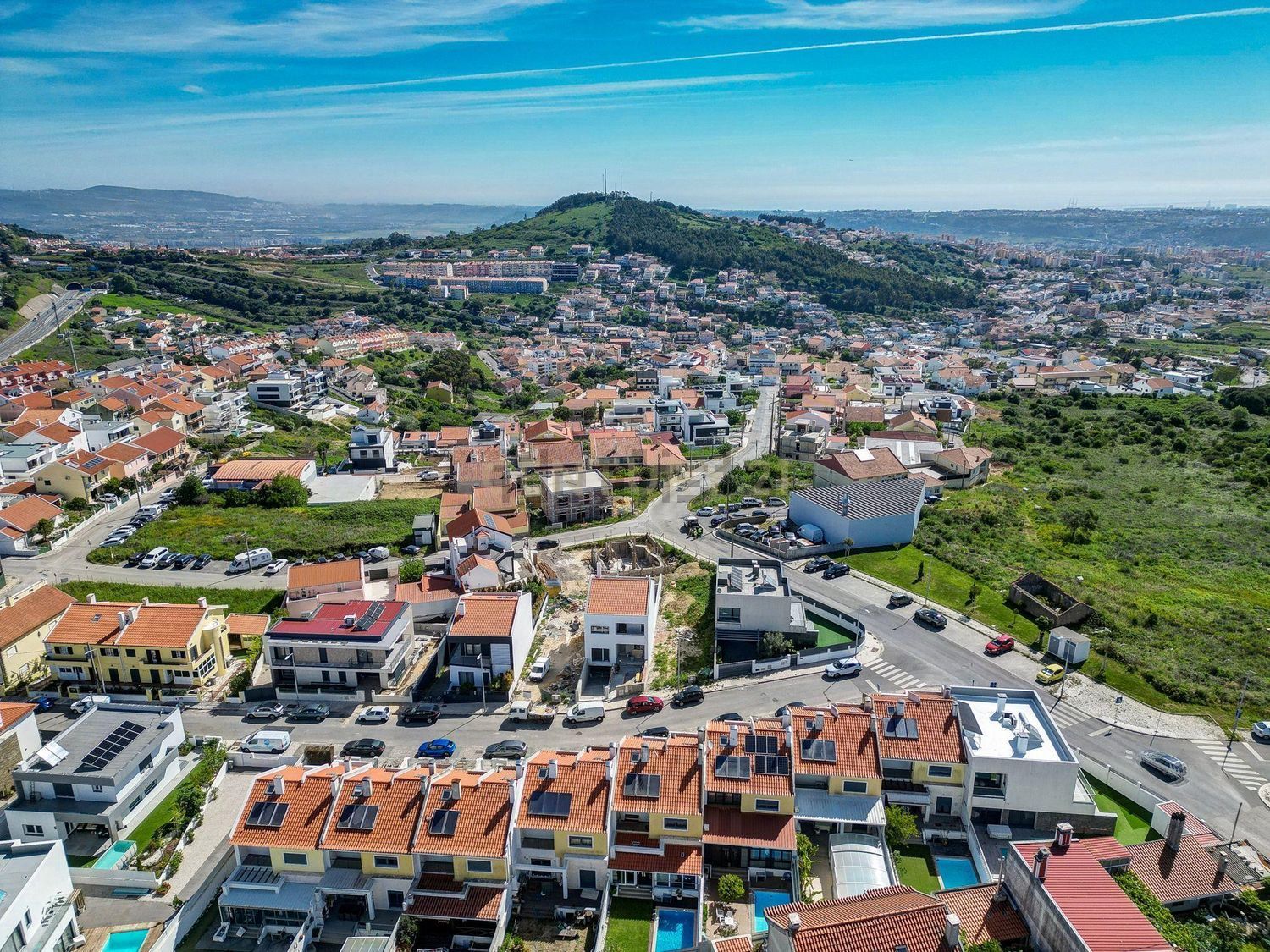 小楼房或独栋别墅出售在Rua Pedro Nunes, 30 - 照片