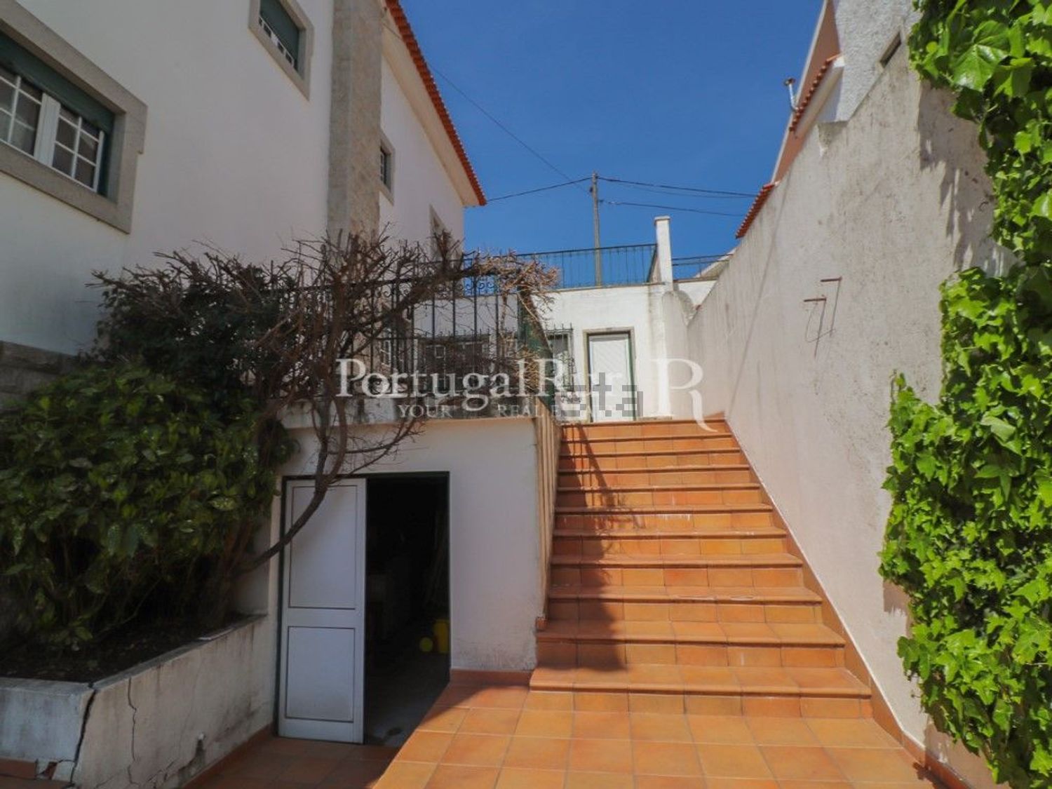 小楼房或独栋别墅出售在Rua da Quinta do Sol - 外立面