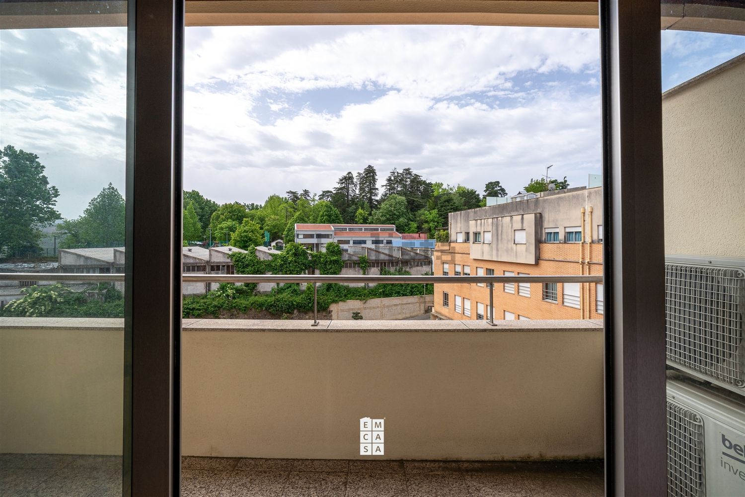 公寓 t3出售在 Centro de Oliveira de Azeméis - 露台