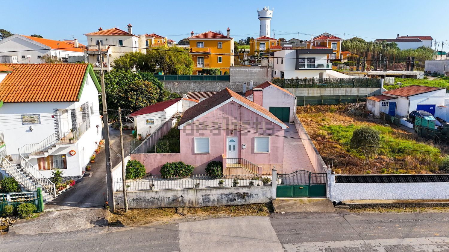 小楼房或独栋别墅出售在Rua Nossa Senhora da Conceição, 34 - 外立面