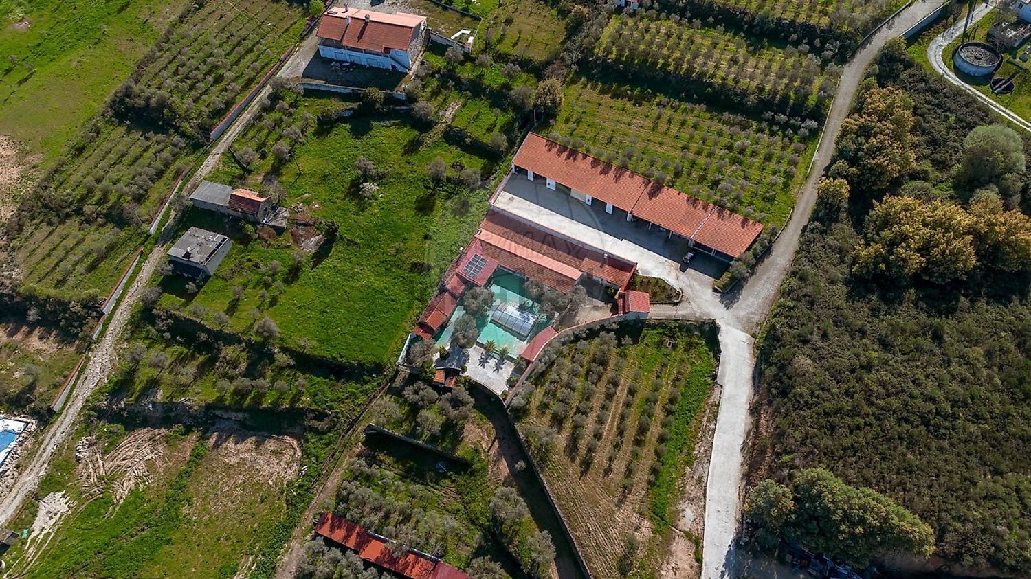 庄园出售在Bairro Santo Antão - 照片