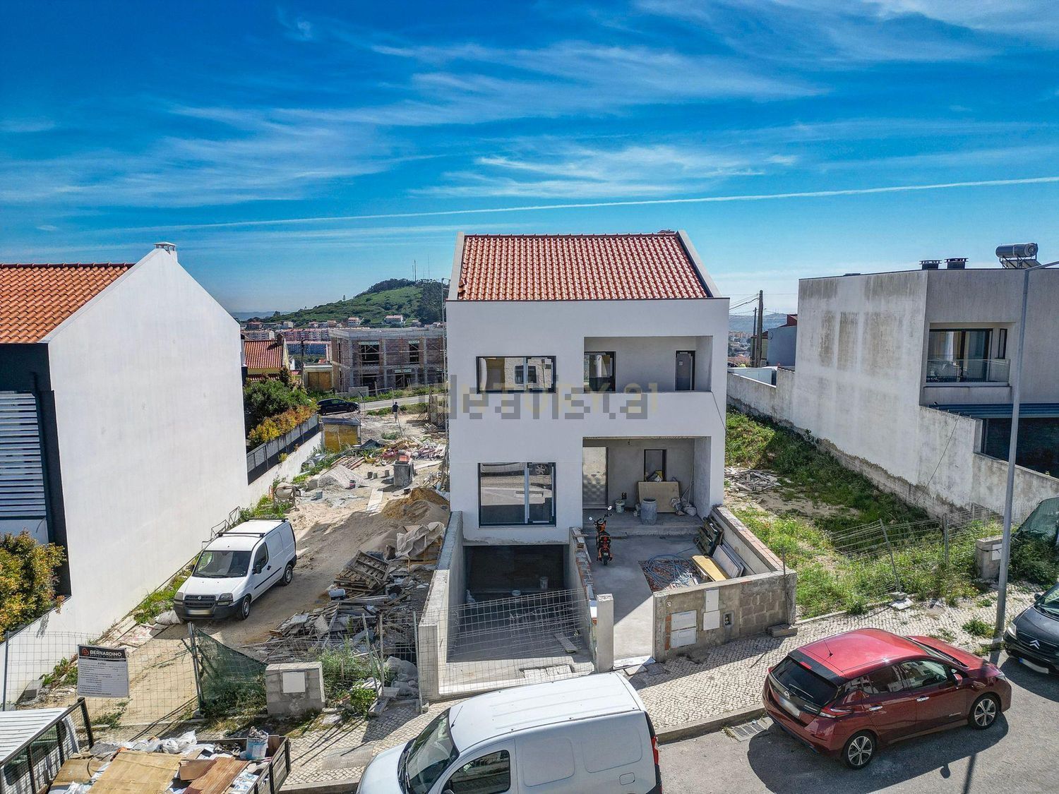 小楼房或独栋别墅出售在Rua Pedro Nunes, 30 - 外立面