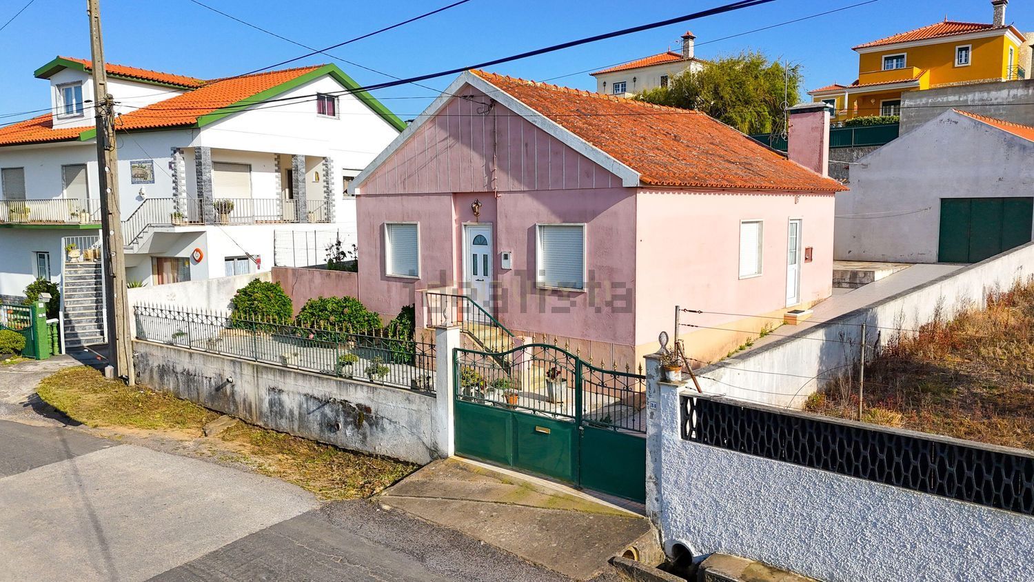 小楼房或独栋别墅出售在Rua Nossa Senhora da Conceição, 34 - 外立面
