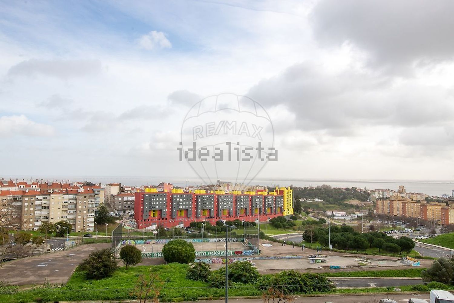 公寓 t2出售在Praça Aires de Ornelas - 视线