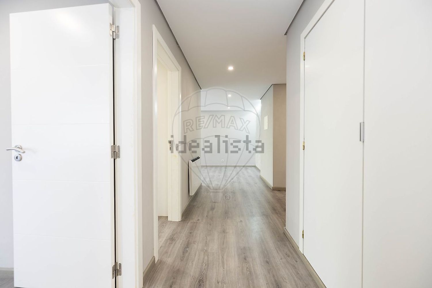 公寓 t2出售在Avenida Salgado Zenha - 过道